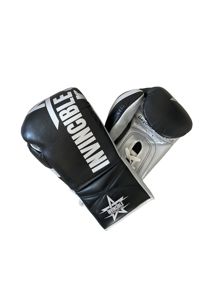 Gants de boxe Invincible Aswad 10oz — cuir de grain supérieur à lacets